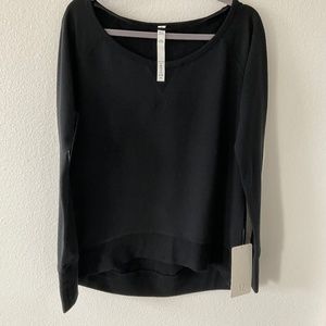 Lululemon long sleeve Meditate Pullover